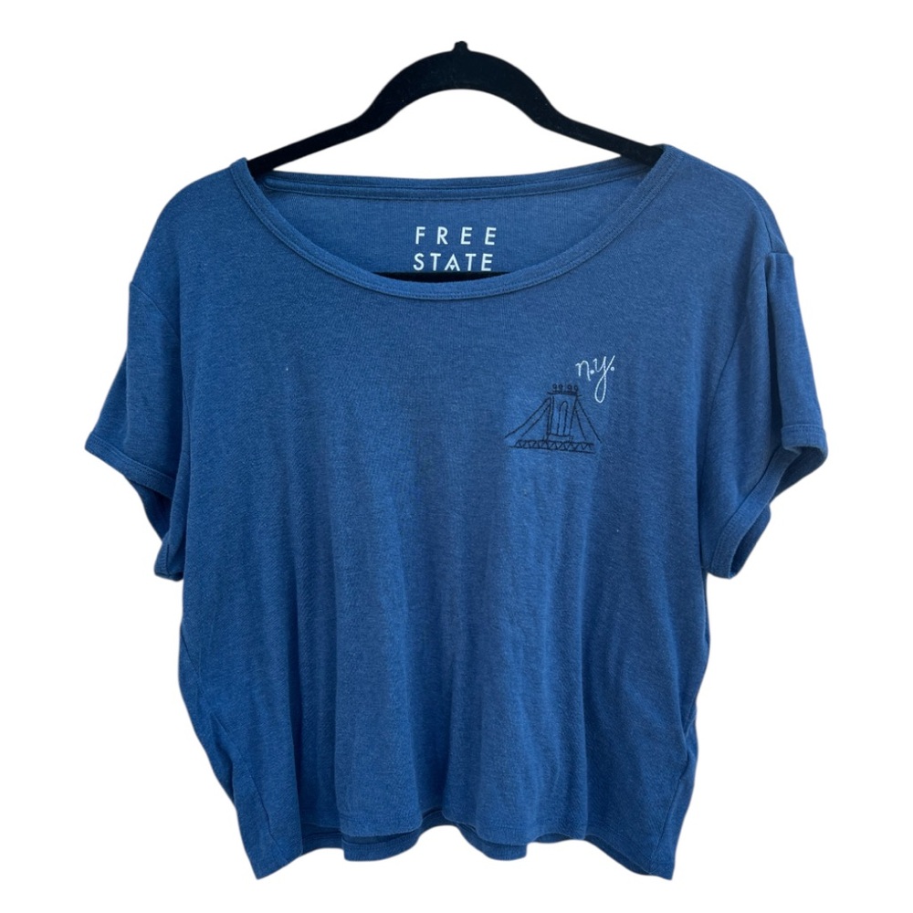 Free State Blue Short Sleeve Cropped Cotton Blend NY logo‎ Women's Tee Shirt XL